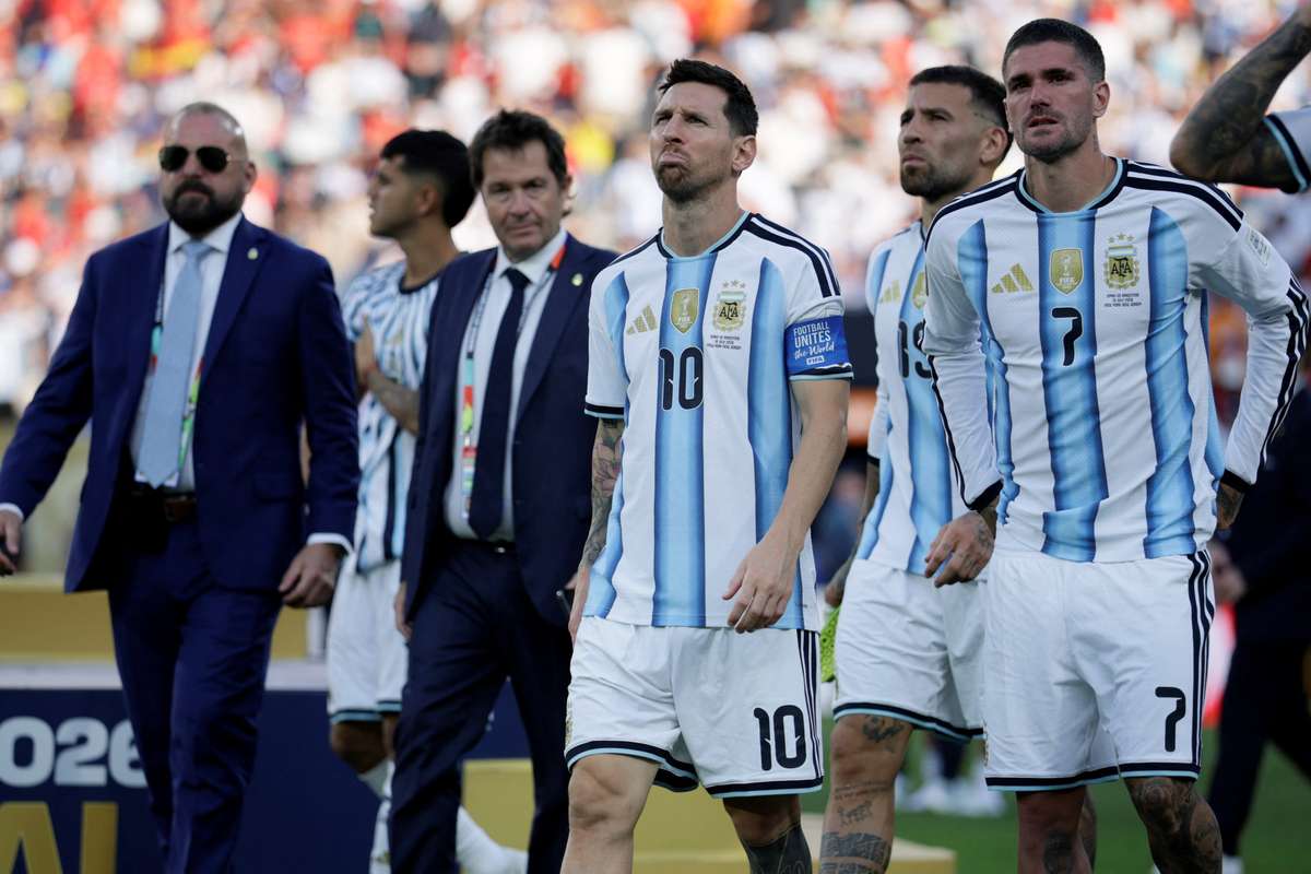 FIFA正式调查阿根廷足协：福克兰群岛横幅争议及世界杯决赛冲突事件