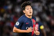 随巴黎赢得6冠1亚!官方:25岁李刚仁首夺韩国年度足球先生