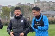 冯劲:海港边锋多来大连能多踢比赛 大连主场压迫感强且球迷懂球