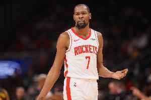 冰释前嫌！赛后杜兰特和希罗击掌拥抱 赛中曾对喷双双吃T