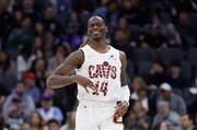 防守尖兵！埃利斯本场送出3抢断5盖帽 身高仅1米93