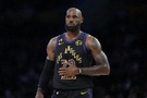 詹姆斯自第20个赛季后6723分2023助 历史其余人合计6705分1546助