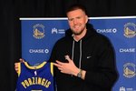 徐静雨：波尔津吉斯在身体无大碍时仍很软弱 他的血性远不如文班