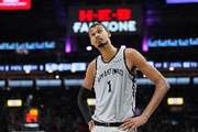 一阵+DPOY？文班亚马因伤缺席 本赛季缺阵额度只剩最后3场！
