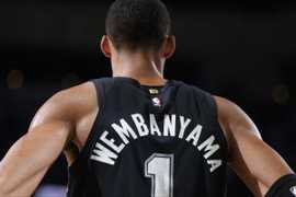 目前29.2分钟!若文班当选MVP 将是NBA史上场均出场时间最少的MVP