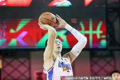 媒体人:北京进攻越打越简单变成单打队 效率一旦不行就很难打了