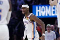 残暴！雷霆连续3场比赛至少赢对手35分 NBA历史首队