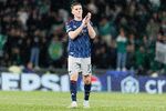 有情有义！球报：约克雷斯赛后与葡体球员挨个拥抱 祝愿葡体3连冠