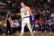 8助!肯纳德:现在承担的组织任务更重了我也很适应 做真实的自己