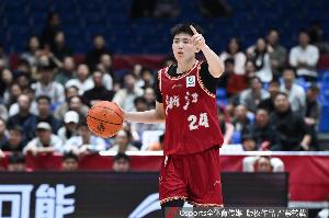 媒体人:李悦洲展现出大心脏球员的潜质 宁波的进攻过度依赖外援