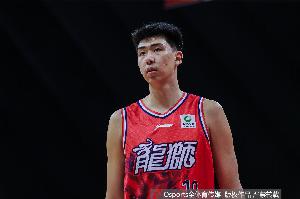 广体:广州展现了更均衡的团队作战能力 广东进攻端依赖少数球员