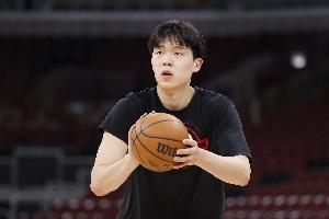 媒体人:杨瀚森下赛季需要争取到一个稳定轮换 未来才能留在这里