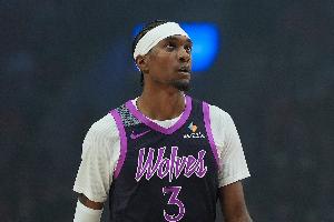 爱德华兹:麦丹是我最喜欢的NBA球员 我爱死他了 他成熟了很多