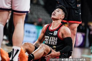 媒体人:贺希宁证明本土球员能成八强队核心 甚至比外援火力更猛