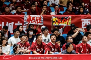 本场看台最美的风景线，感谢每一位远征的深圳家人❤