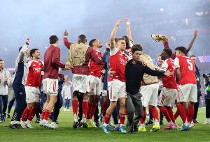 太阳报:阿森纳主场球衣5折销售,从129.99英镑降至65英镑