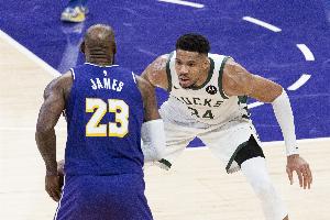 雅虎:热火可换来字母再给老詹中产合约组BIG3 能争冠市场也大
