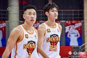 媒体人:周鹏一攻一防尽显老将价值 深圳这批人算是打出来了
