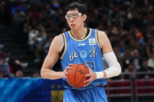周琦发赛季总结:我的发挥不尽如人意 会打磨自身全心备战下赛季