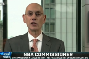 萧华谈目前NBA成功之处:不分市场大&机会均等 比赛本身就是答案