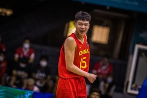 王俊杰&杨瀚森回归后中国男篮如何?解说:能赢日本 锋线厚度不错