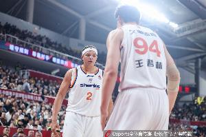 媒体人:双方都不算主力&总决赛精彩程度打折扣 但两队都值得肯定