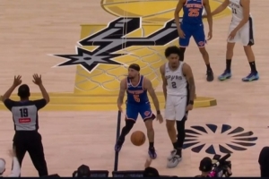 滴水不漏！哈珀高质量领防 造成尼克斯8秒违例送出球权