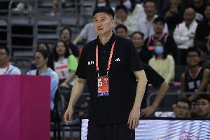 解说:教练像一条鱼&在队时间长了就会发臭 杜锋话语出现效应递减
