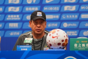 斯卢茨基:比赛一定会有非常多的不确定性,我们也做好了准备