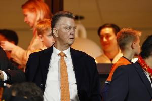 西媒:法院裁定范加尔胜诉,涉及其离开巴萨后的赔偿金税务纠纷