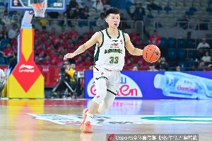 媒体人：王岚嵚能否去山东还不确定 辽宁和同曦还没有达成一致