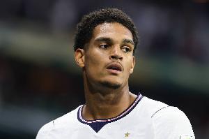 镜报:世界杯红牌通常停赛1场,但宽萨被FIFA认定严重犯规停赛2场