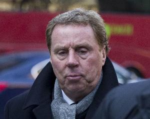 老雷:也许请英国首相给国际足联打个电话,能推翻宽萨的禁赛令